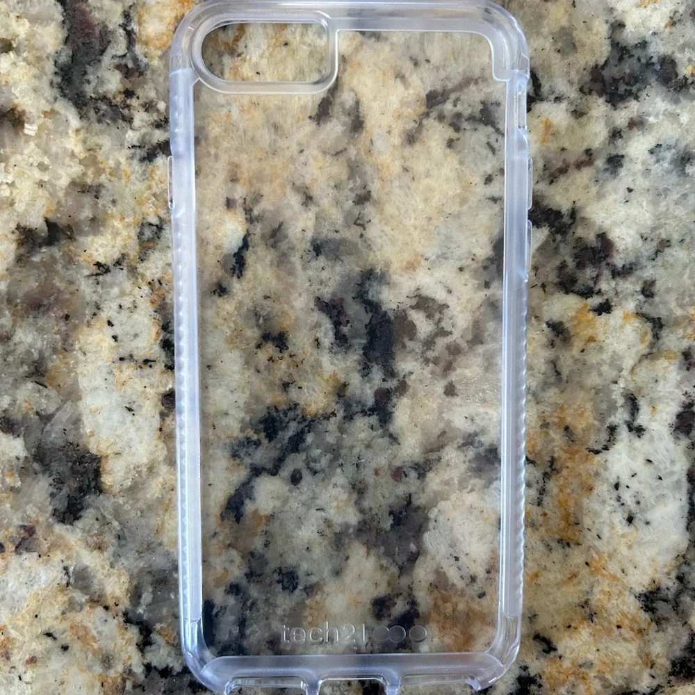 tech21 Apple iPhone 6/6s/7/8/SE Clear Case
